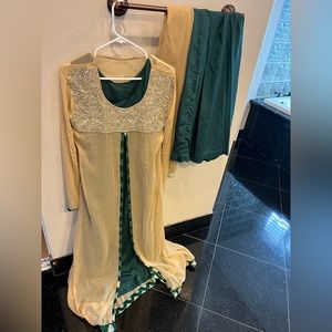 4 pieces of beautiful gown with plazzo
